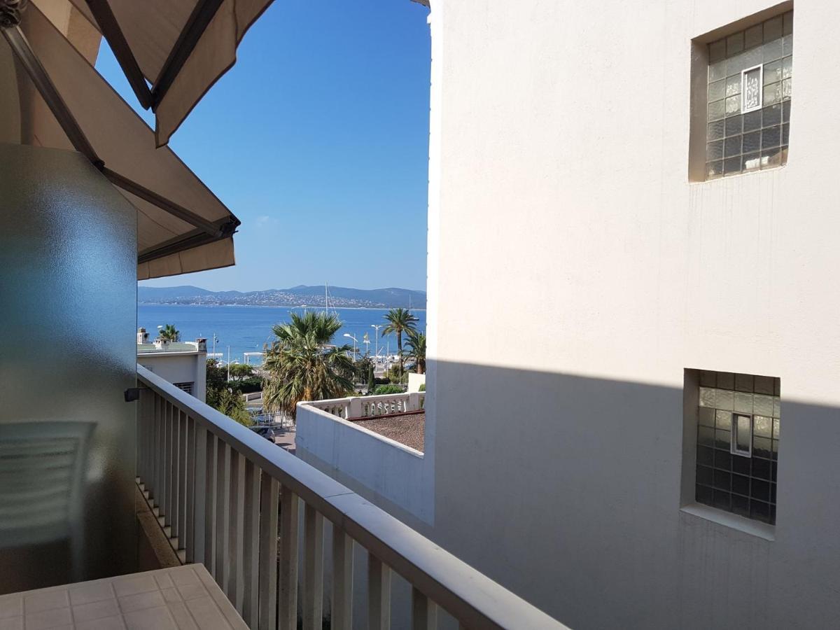 Climatise Proche Et Commerces, Balcon, Parking, Linge Et Wifi Disponibles - Fr-1-466a-40 * Saint-Raphael (Var)